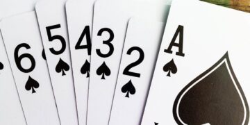 Is card counting possible in online blackjack?