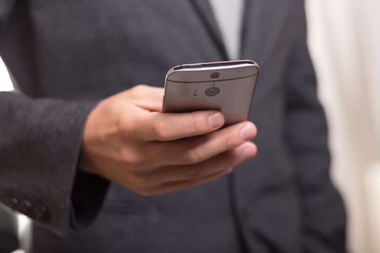 Why More Wiltshire Residents Are Gaming on Their Phones Instead of Consoles