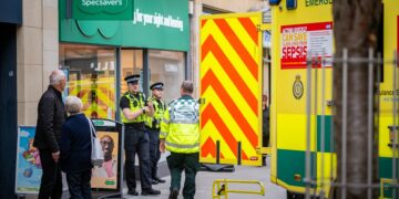Swindon Specsavers staff ‘give life-saving CPR to elderly man’