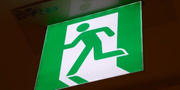 From Emergency Protocols to Safer Play: Practical Checklists That Reduce Risk