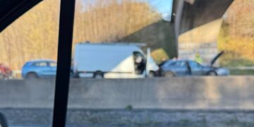 Emergency services race to another crash on M4 – near fatal scene