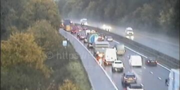 M4 in Wiltshire closed as firefighters battle blaze involving lorry