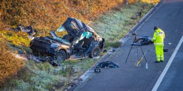 One dead in M4 horror crash as car hits tree near Chippenham
