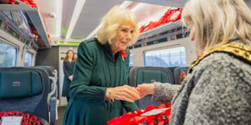 The Queen boards Armistice Day poppy train at Chippenham