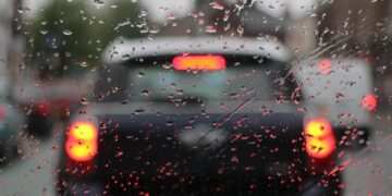 DVSA warns Wiltshire drivers to take extra care as nights draw in