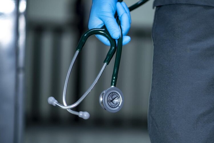 NHS phone scam warning as fraudsters target GP patients
