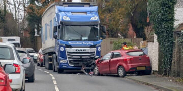 Emergency services race to lorry and car crash as A350 blocked