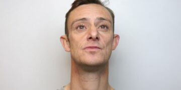 Police search for wanted man with Swindon and Trowbridge links