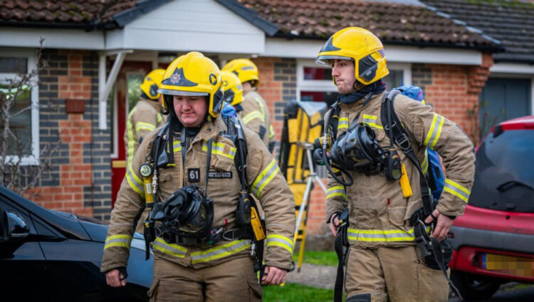 Firefighters save Chippenham homes after shed engulfed in flames
