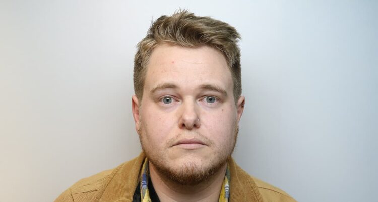 No jail for Swindon man who secretly took photos of naked woman