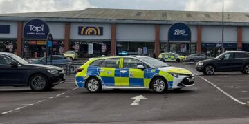 Bomb squad called in as ‘ammunition’ handed into Swindon shop