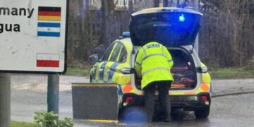 Road blocked as 999 crews respond to ‘head-on’ crash in Swindon
