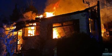 A420 closed as firefighters battle house fire near Chippenham