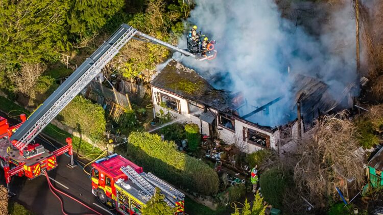 Home on A420 completely destroyed in dramatic early morning fire