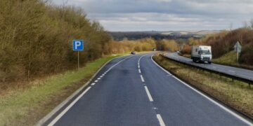 Driver seriously hurt after car smashes into stationary lorry on A303