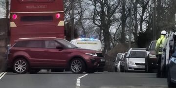 Elderly man dies after collapsing in the street in Amesbury