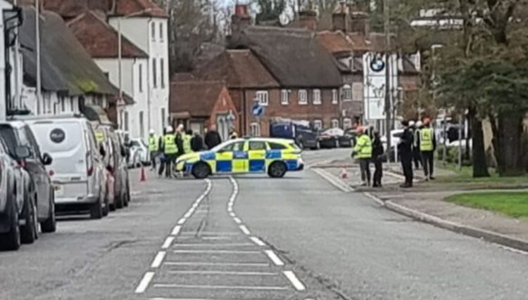 Bomb squad tasked as police close A4 over explosive discovery