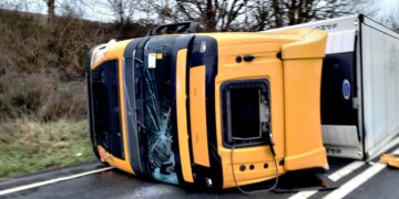 Lorry driver arrested after flipping vehicle in dramatic A303 crash