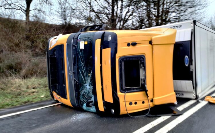 Lorry driver arrested after flipping vehicle in dramatic A303 crash