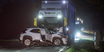 Four injured in crash between lorry and car on Wiltshire crossroads