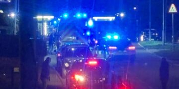Three kids among eight rescued from burning building in Swindon