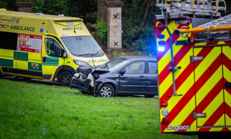 Driver crashes into tree outside Marco Pierre White’s Wiltshire hotel