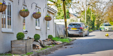 Woman arrested after wiping out electricity pole in Pewsey crash