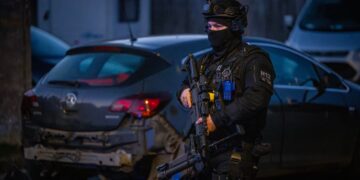 Police make attempted murder arrest after man shot in Lechlade