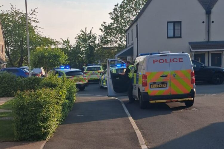 Police swarm road near Swindon as man arrested for serious offences