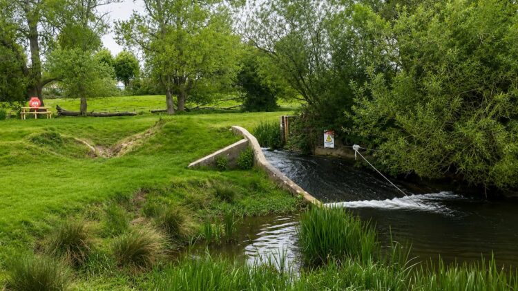 Extra police patrols after youths seen swimming in ‘dangerous’ weir
