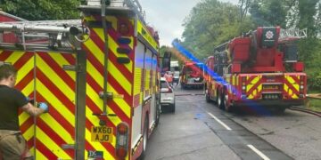 Firefighters battle serious blaze on industrial estate in Swindon