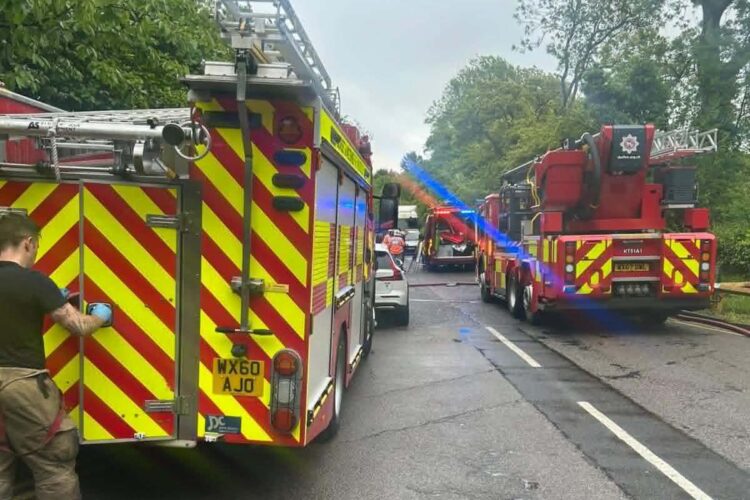 Firefighters battle serious blaze on industrial estate in Swindon