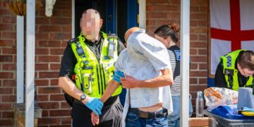 Man arrested after police smash through door in Warminster raid