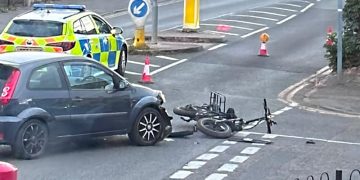 Cyclist injured after e-bike and car collide on junction in Swindon