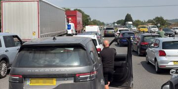 M4 in Wiltshire blocked as emergency services called to car crash