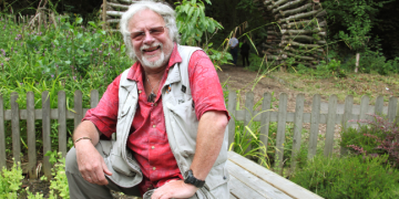 RSPCA says birder Bill Oddie inspired generations after death