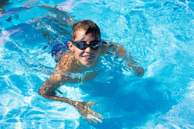 Families Vent Frustration as Longleat Swimming Paradise Closures Mount