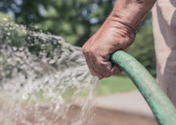 Hosepipe ban ‘loopholes’ revealed in new Thames Water guidance