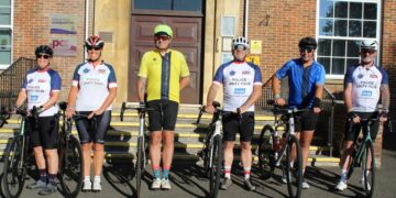 Wiltshire Police riders begin 185-mile tribute to fallen officers
