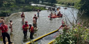 Firefighters warn people of hidden water dangers at popular weir