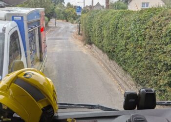 Tesco apologises after delivery driver blocks fire engine on 999 call