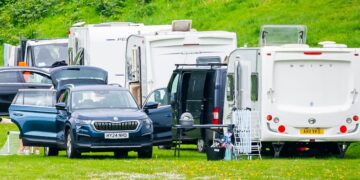 Urgent warning issued after travellers set up camp on Swindon field