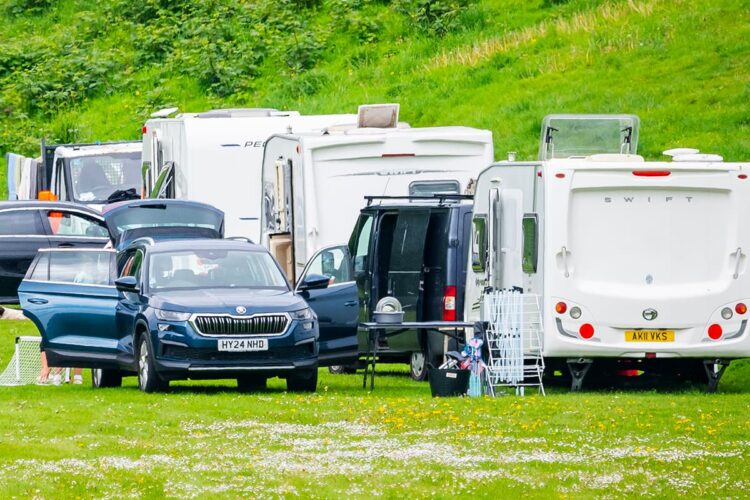 Urgent warning issued after travellers set up camp on Swindon field
