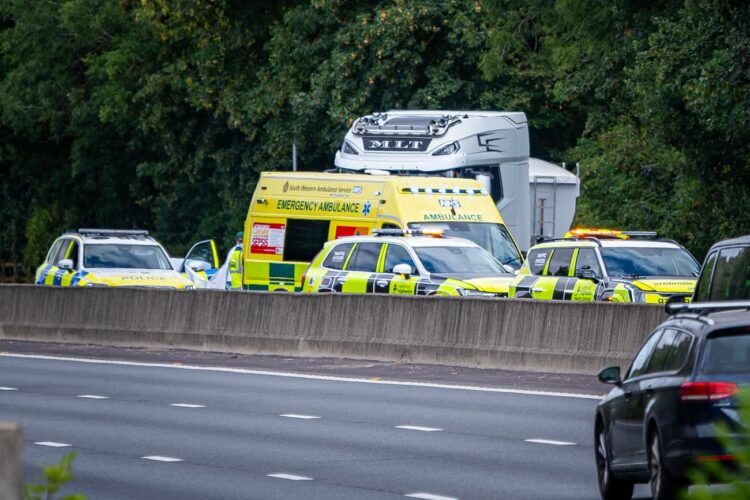 Pedestrian killed in horror crash involving lorry on M4 near Swindon