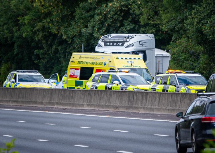 Pedestrian killed in horror crash involving lorry on M4 near Swindon