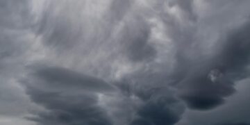 Flooding risk as thunderstorm warning issued for parts of Wiltshire