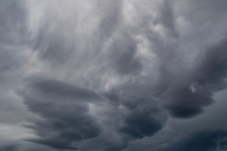 Flooding risk as thunderstorm warning issued for parts of Wiltshire
