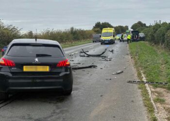 Crash blocks A4 in Wiltshire as emergency services race to scene