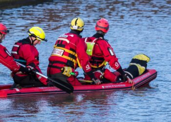 Major operation along Devizes canal in search for missing woman