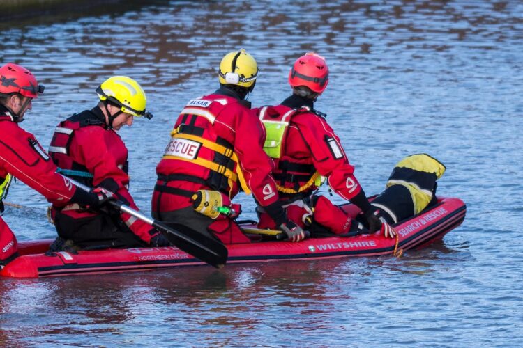 Major operation along Devizes canal in search for missing woman
